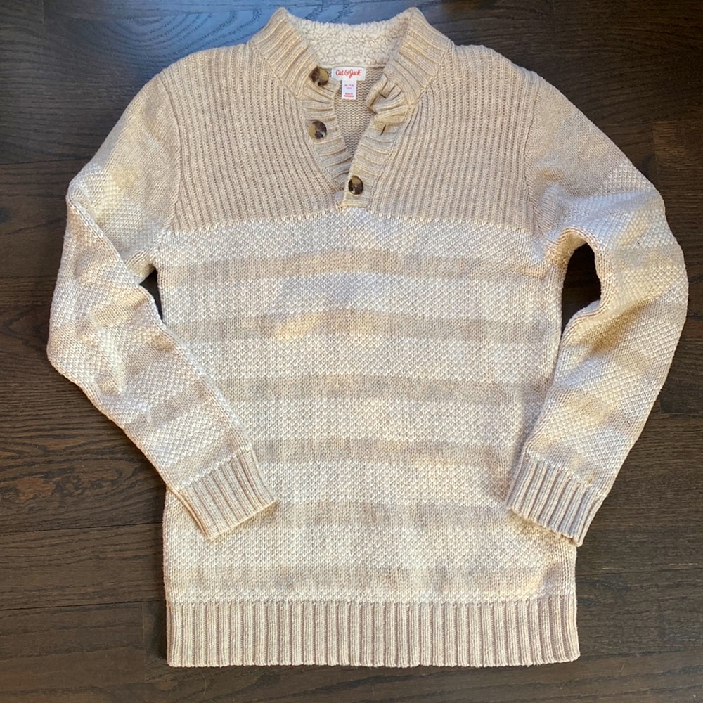 Boys sweater size XL (16) fits like mens small
